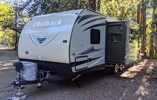 28' Keystone Outback