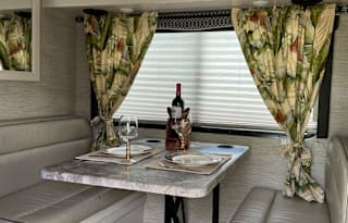 Cozy 2022 Motorhome 24ft with Queen Bed Slideout