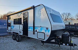 Off-road, boondocking machine 2024 Ibex 19MBH