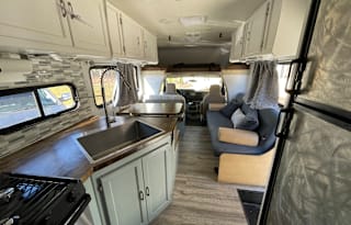 "Betty White" 2014 Coachmen Freelander 30'