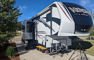 Luxurious 2020 KZ Venom Toy Hauler- Prem. Features