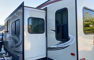 2020 Dutchmen Coleman Light 2605RL