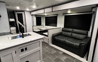 1 Night Free 2022 Mallard King Bed