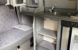 2000 Winnebago Volkswagon Eurovan full camper