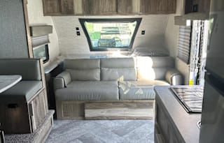 M and R RVs NEW Palomino real lite Rl189
