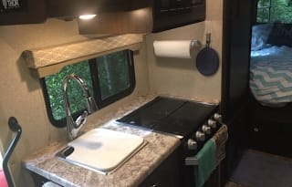 2021 Thor Motor Coach Freedom Elite 22FE