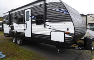 Redwoods Traveler 2019 Dutchmen Bunkhouse