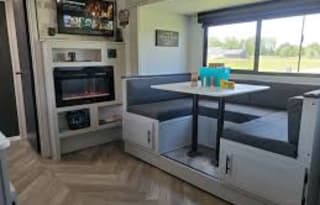 2022 Wildwood RTX280 Toy Hauler