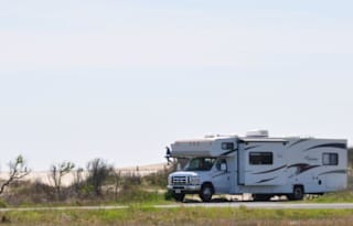 Family Bunkhouse RV – Sleeps 10, Fully Stocked!