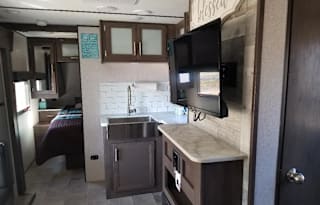 "Lucy" 2021 Easy Pull Coleman Bunkhouse sleeps 4-8