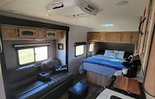 FULLY STOCKED! The pet friendly freedom traveler