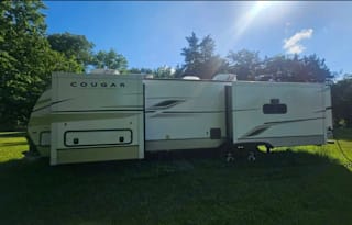 2023 Keystone RV Cougar Half-Ton 33RLI