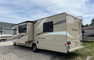 2015 Winnebago Minnie Winnie 31K