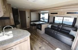2017 Coachmen Catalina Sleeps 10