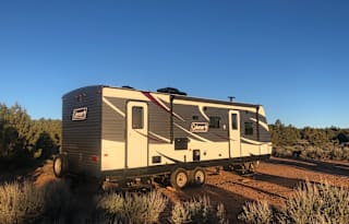Modern Bunkhouse Trailer in Scenic Southern Utah