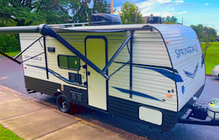 18 ft Easy tow Mini Vacation Travel Trailer