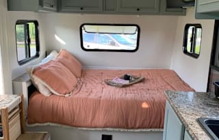 Easy Tow Family Glamper