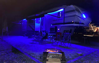 2020 Cherokee Wolfpack Fifthwheel Toyhauler!