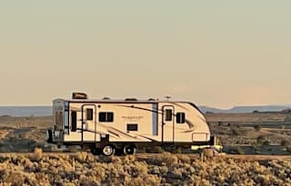 Keystone Grand Touring *READ DESCRIPTION*