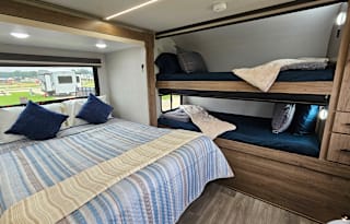 Mini & Mighty 'Sophia' Bunkhouse Grand Design 16BL