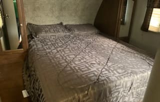 Coachmen Freedom Express 323BHDS