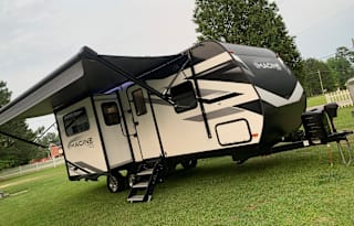 2022 Grand Design Imagine XLS Camper Rental