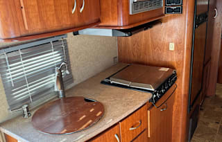 Easy Breezy 2009 Holiday Rambler 24RBF Motorhome