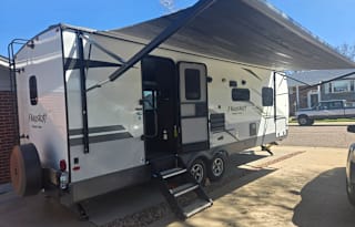 2021 Super Lite Camper Trailer
