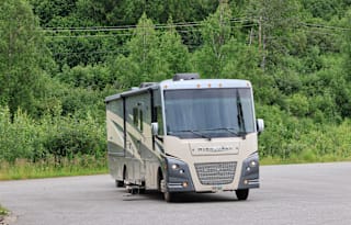 GET IN AND GO! 35' Class A 2020 Winnebago Vista