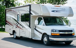 2015 Coachmen RV Leprechaun 260DS Chevy 4500