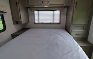 2021 Coachmen RV Freelander 27QB Chevy 4500