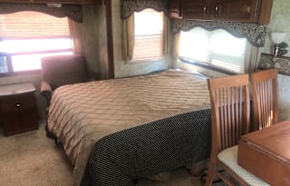 2012 Keystone RV Cougar X-Lite 32SAB