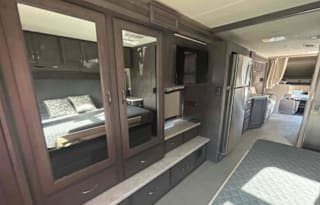 Thor Magnitude 4x4 RV