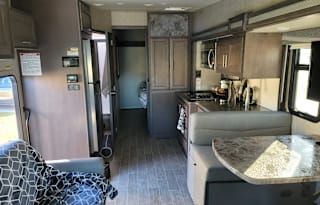 Motorhome Class A Toy hauler