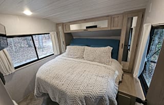2024 Forest River RV Salem 32BHDSX