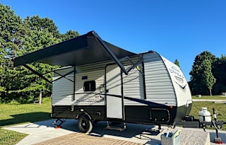 Zellers Camper Rental