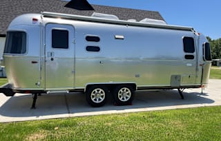 2022 Airstream RV Flying Cloud 25 FB - "Goose"
