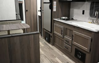 Hit the road with our RV rental! 2022 Gulf Stream