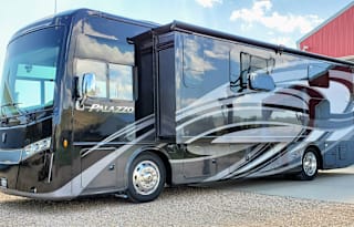2021 Thor Palazzo 33.5 Bunkhouse