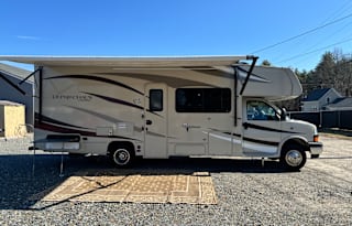2018 Coachmen Leprechaun 260DS