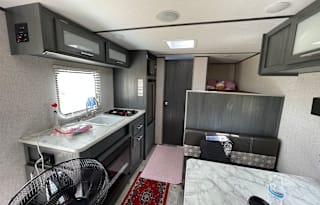 Campventure Cruiser: Family Fun on Wheels!