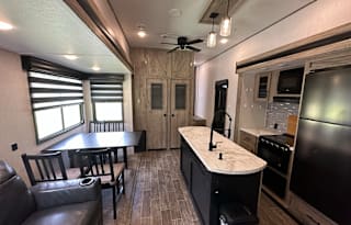 2021 Artic Wolf 3770 Suite-Condo on Wheels