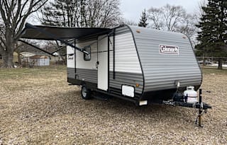 Dutchmen Coleman 17B Camper - Lightweight!
