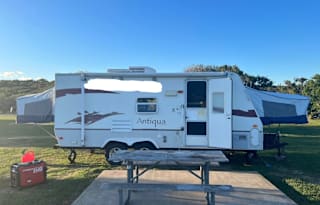 THE FREE SPIRIT HYBRID TRAVEL TRAILER