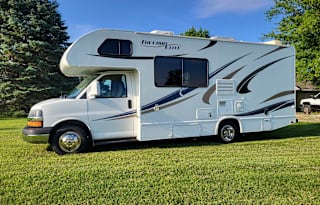 2014 Thor Motor Coach - Freedom Elite 23U