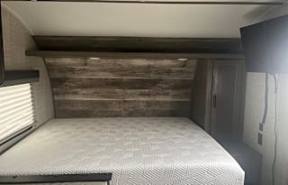 2021 Gulf Stream Enlighten 18BH