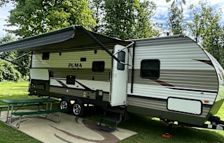 Family Camper-Sleeps 8-Fully Loaded-Delivery Only