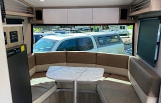 2022 inTech RV Sol Horizon