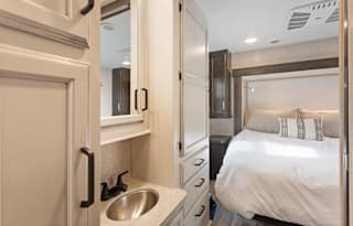 NEW 2022 - 5 star RV Legendary Adventures -⭐⭐⭐⭐⭐