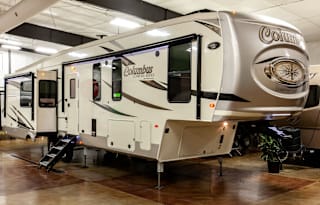 Beautiful, Luxury 2019 Palomino Columbus 378MBC